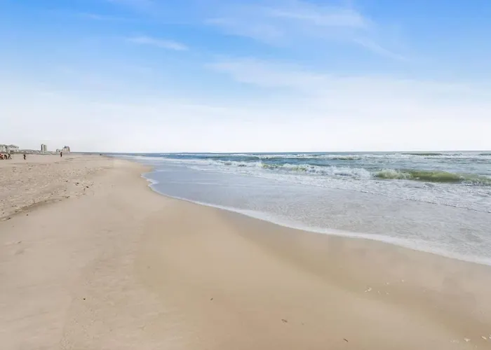 Entire Duplex Walk To Private Pool Large Deck Holiday home Gulf Shores